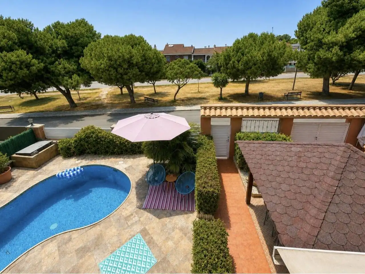 Piscina de Casa o chalet en venta en Cubelles con Aire acondicionado, Calefacción y Jardín privado