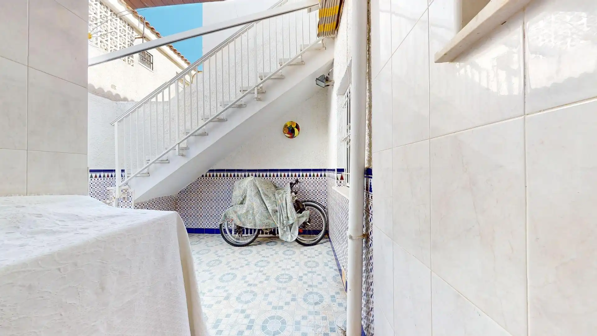 Balcony of Detached homes for sale in San Pedro del Pinatar  with Air Conditioner, Terrace and Storage room