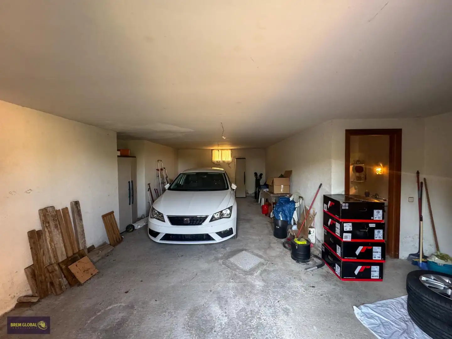 Parking de Casa o chalet en venta en La Cabrera con Calefacción, Jardín privado y Terraza