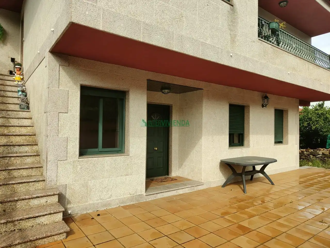 Vista exterior de Casa o xalet de lloguer en Redondela amb Calefacció, Jardí privat i Moblat