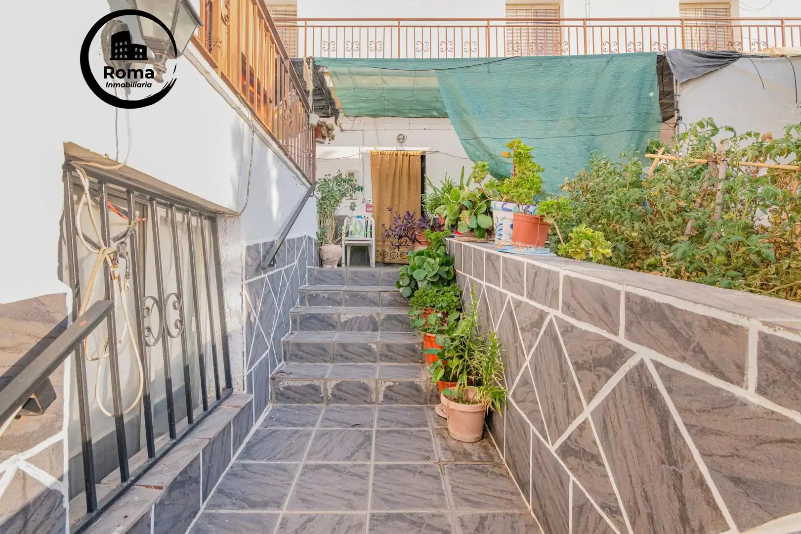 Casa amb terrassa en venda a Barrio de la Vega, imagen 56