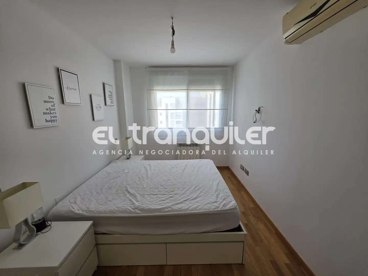 Bedroom of Flat for rent in Madrid  with Air Conditioner, Parquet flooring and Storage room
