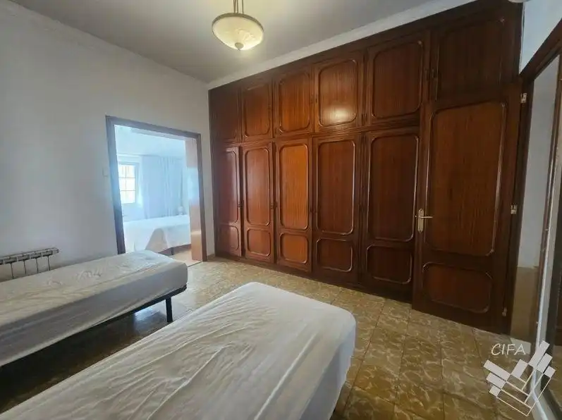 Habitación de Casa adosada en venta en Vinaròs con Aire acondicionado, Calefacción y Terraza