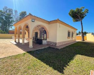 Exterior view of House or chalet for sale in Chiclana de la Frontera  with Swimming Pool and Furnished