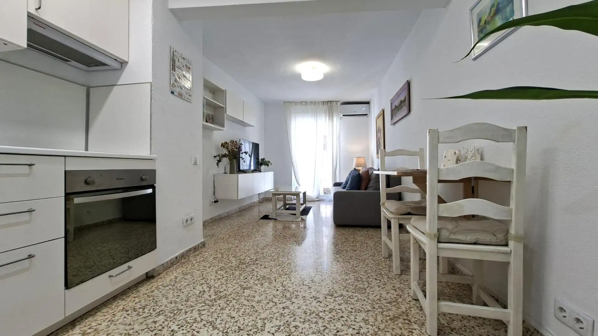 Sala d'estar de Dúplex en venda en Sevilla amb Aire condicionat i Balcó