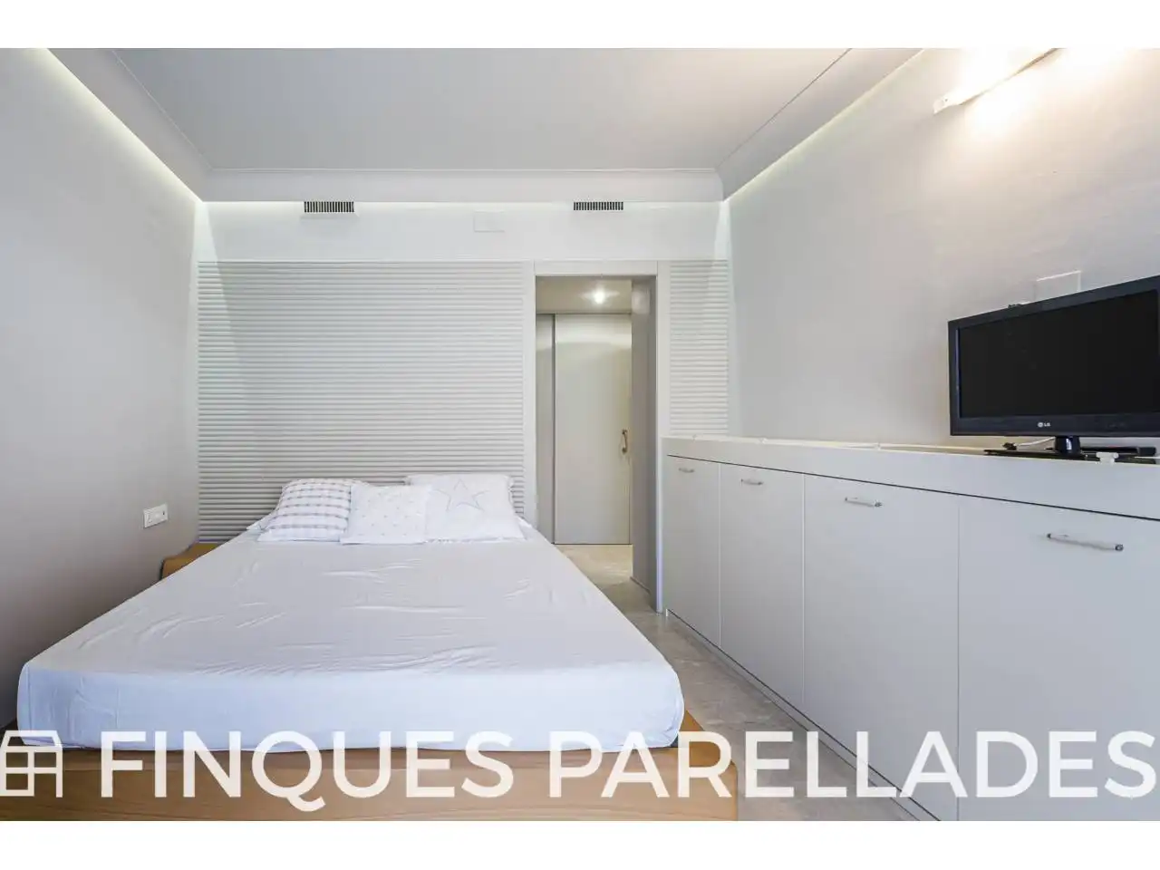 Bedroom of Flat for sale in Sitges  with Air Conditioner, Heating and Terrace