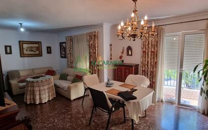 Living room of Flat for sale in  Sevilla Capital  with Air Conditioner, Terrace and Storage room