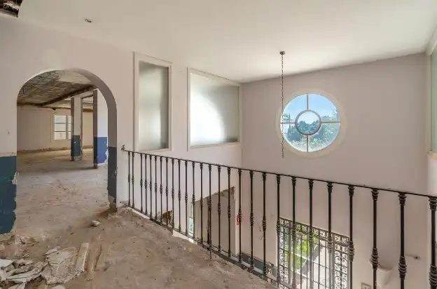 Geschaftsraum zum Verkauf in Benahavís mit Terrasse und Möbliert