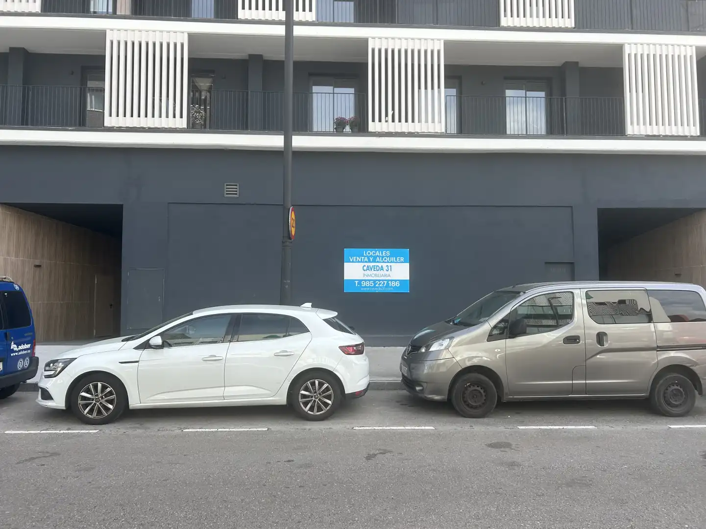 Parking de Local en venta en Oviedo 