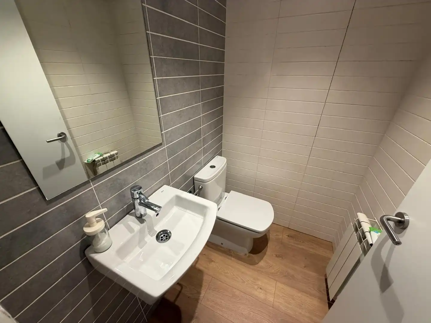 Baño de Casa adosada de alquiler en Vilablareix con Aire acondicionado, Calefacción y Amueblado