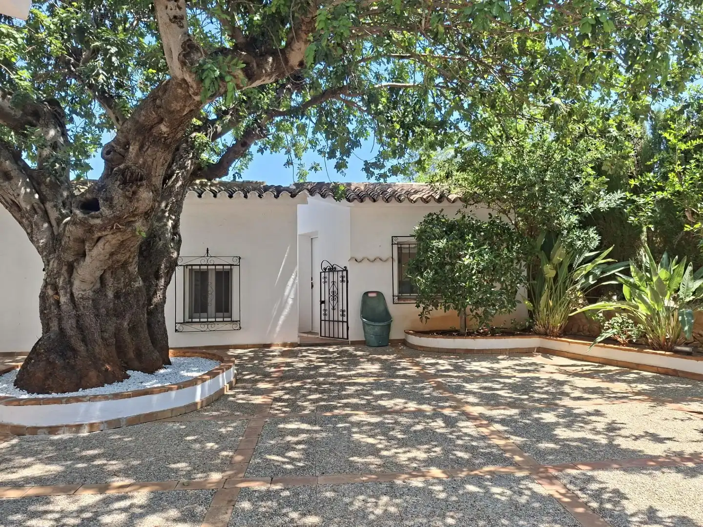 Exterior view of Houses for sale in Dénia