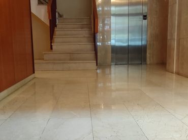 Office space with lift to rent in SANTA ROSA