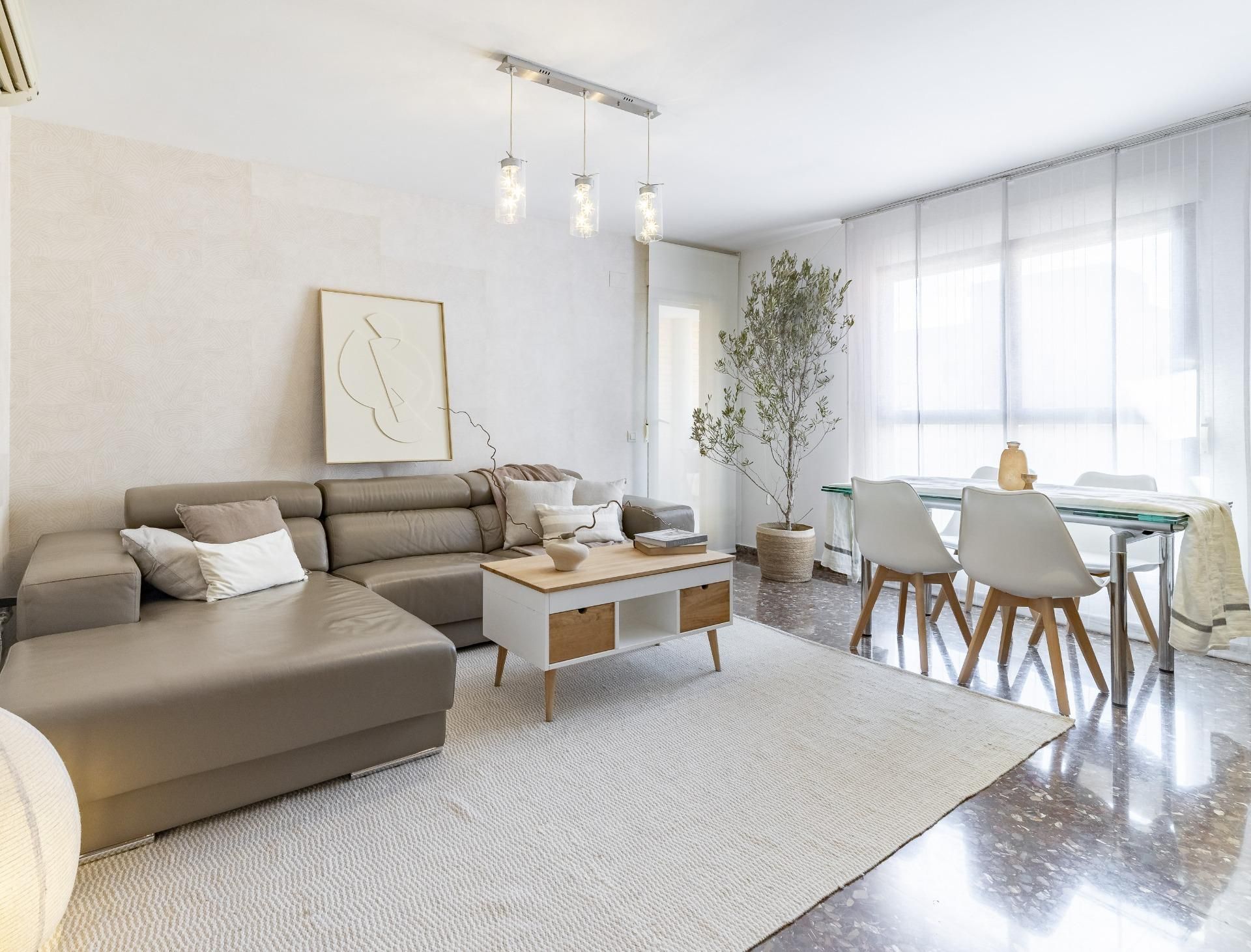 Living room of Flat for sale in  Valencia Capital  with Air Conditioner, Heating and Private garden