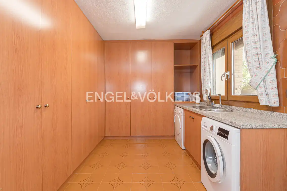 Cocina de Casa o chalet en venta en Benidorm con Aire acondicionado, Jardín privado y Piscina