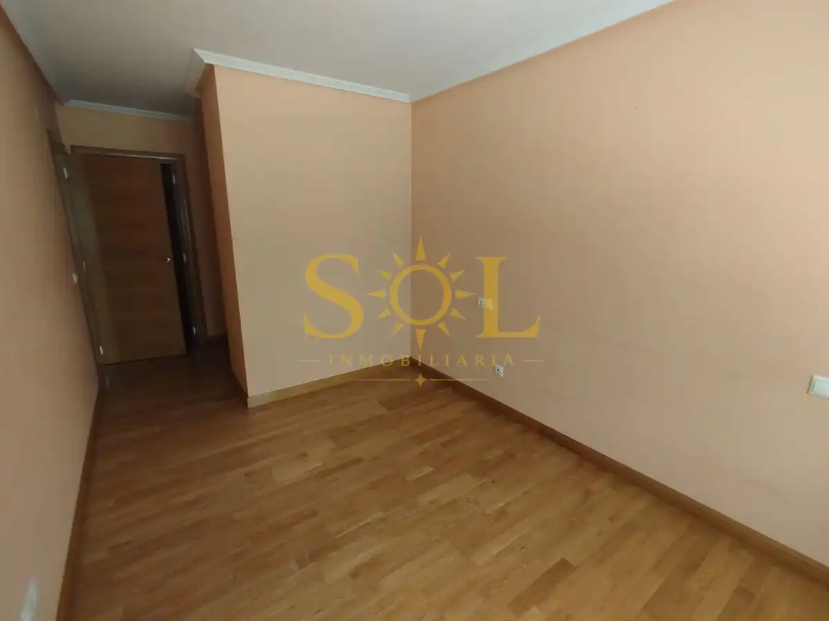 Bedroom of Flat for sale in Valencia de Don Juan  with Heating and Terrace