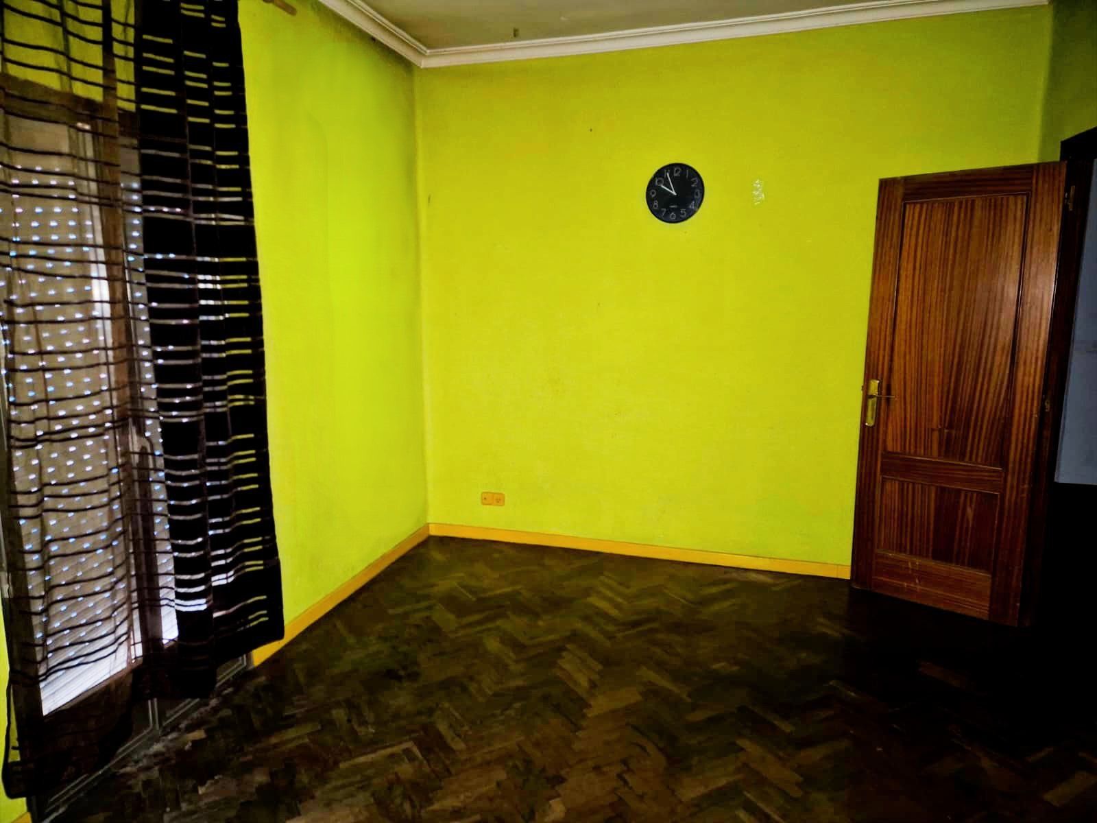 Dormitori de Pis en venda en  Madrid Capital