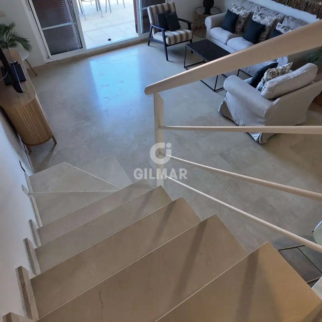 Dúplex en venta en Sotogrande con Calefacción, Trastero y Piscina