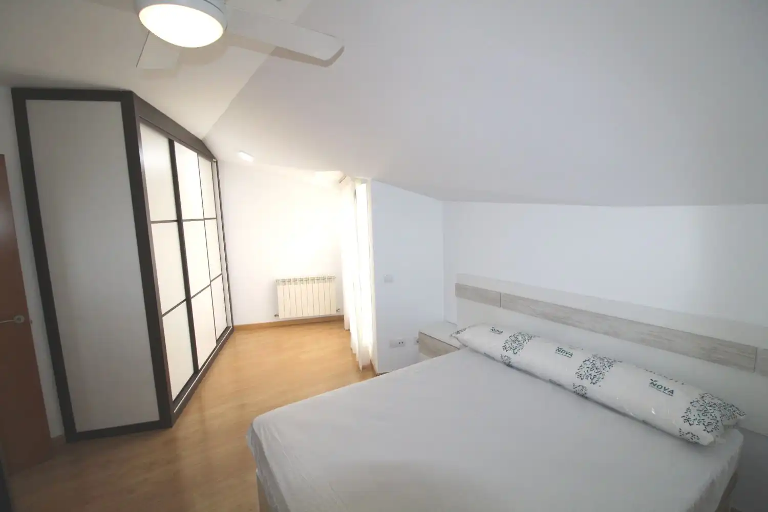 Dormitori de Dúplex de lloguer en Miguelturra amb Aire condicionat, Calefacció i Terrassa