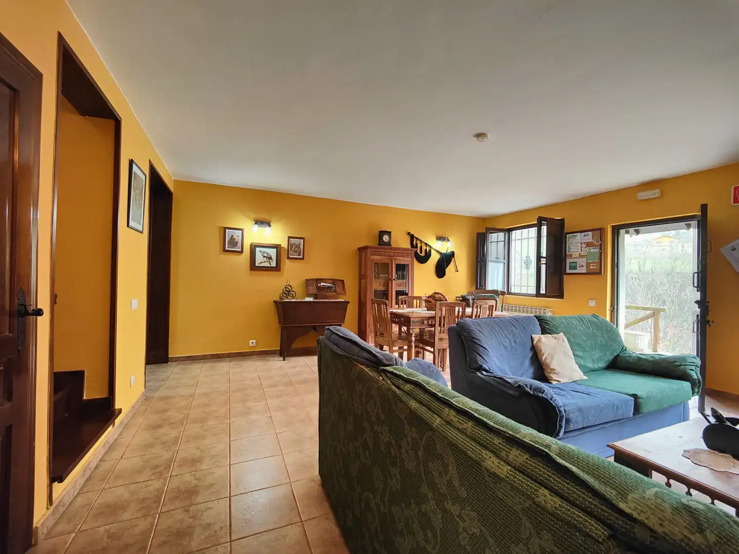 Sala de estar de Casa o chalet en venta en Quirós con Jardín privado, Amueblado y Balcón