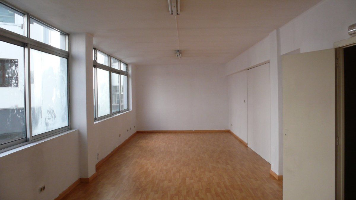 Office for sale in Vigo   with Storage room