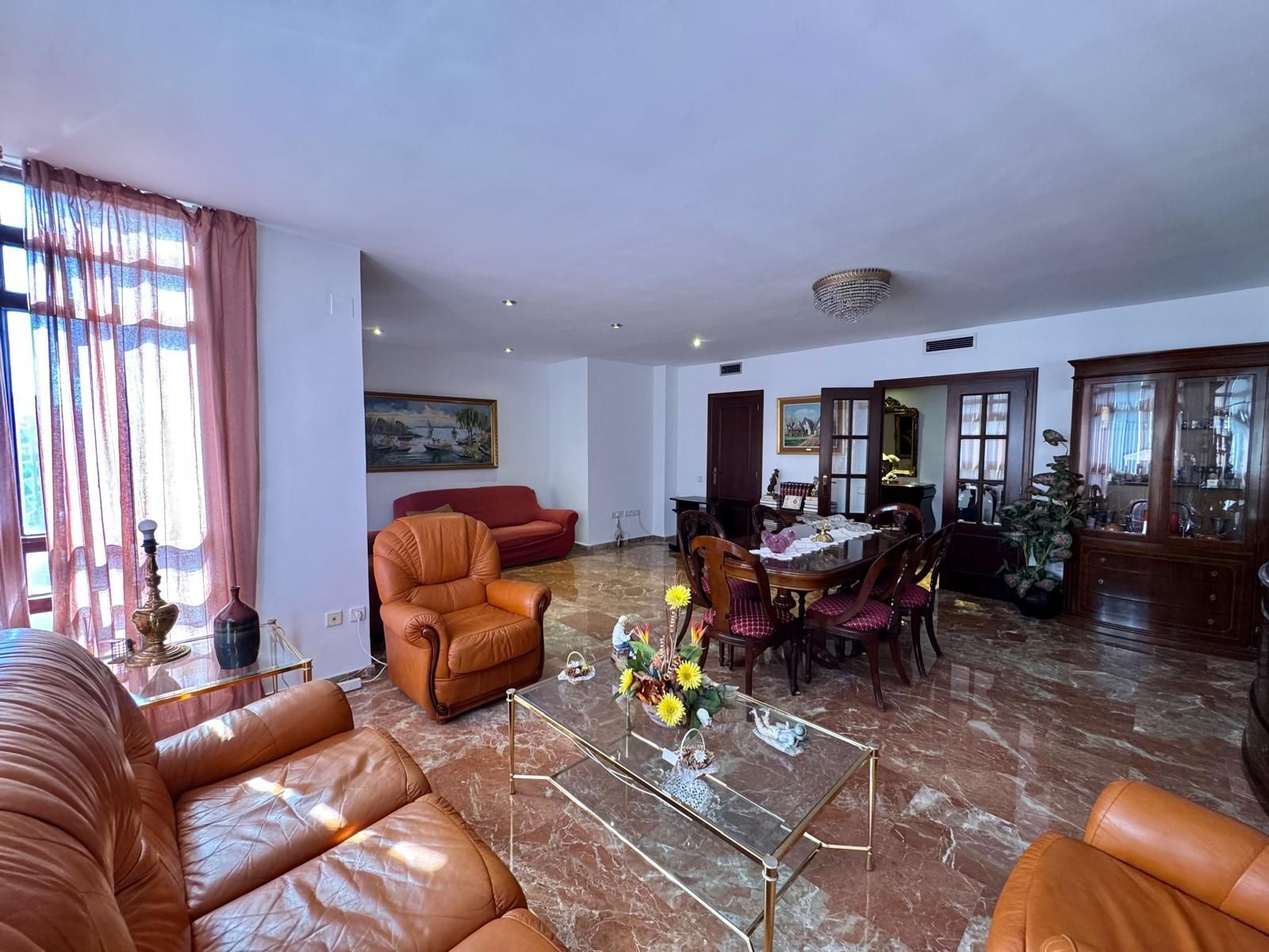 Living room of Flat to rent in  Valencia Capital  with Air Conditioner, Heating and Furnished