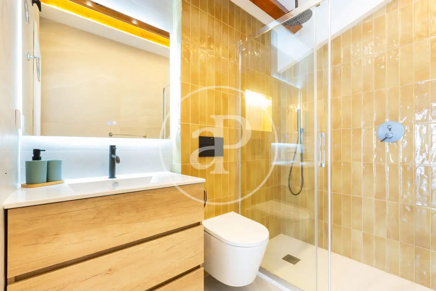 Badezimmer von Maisonette zum Verkauf in Valencia mit Klimaanlage, Heizung und Privatgarten