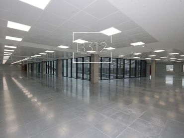 Oficina con ascensor en alquiler en Pere IV 416