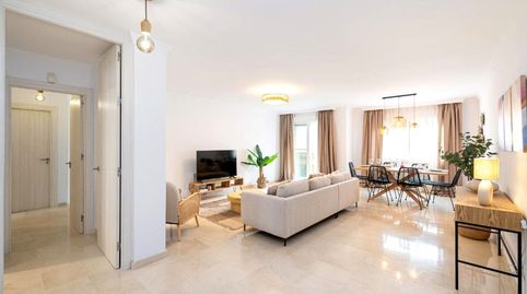 Foto 3 de Piso en venta en Puerto Deportivo, Fuengirola