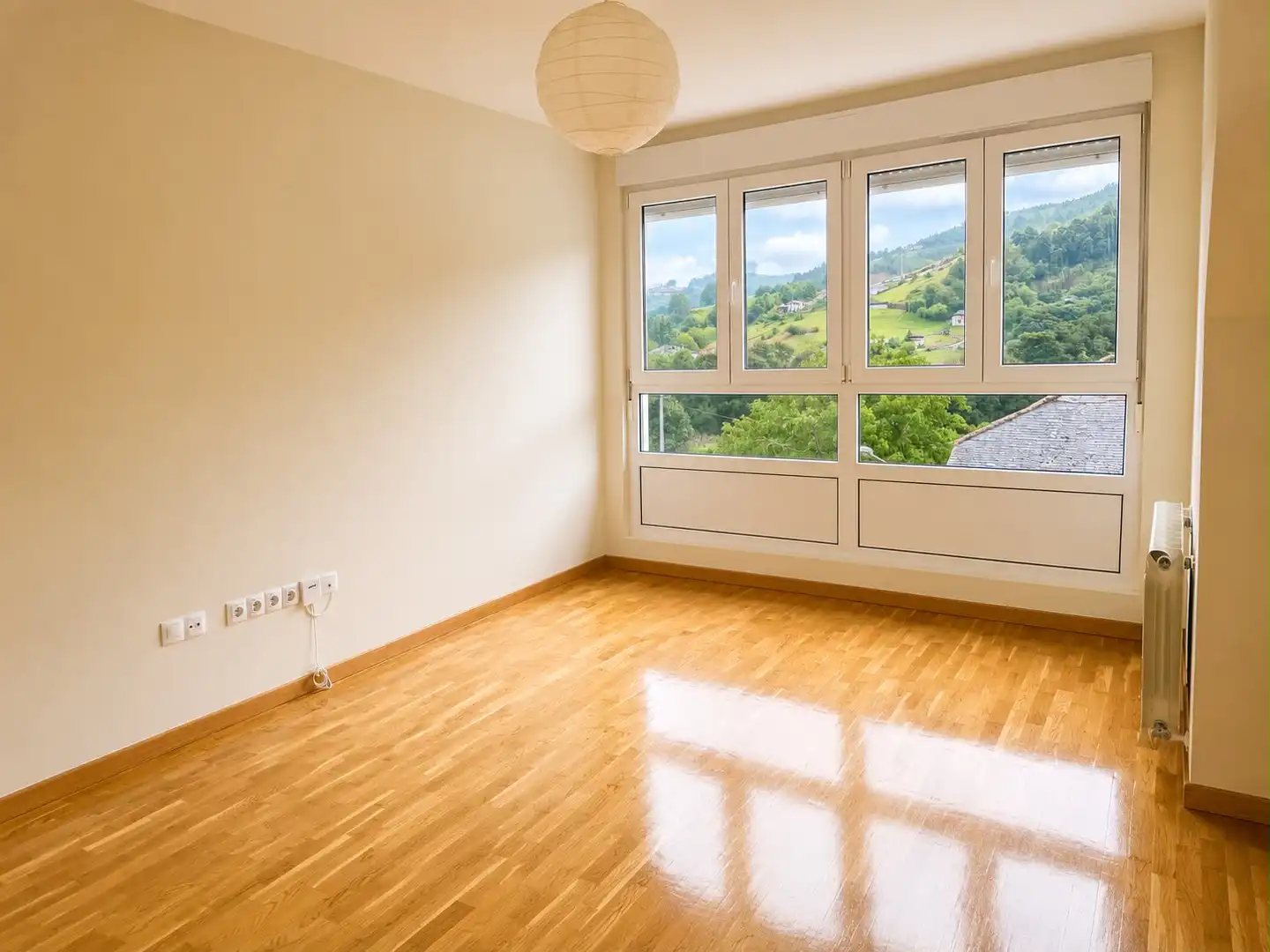 Dormitori de Àtic en venda en Valdés - Luarca amb Calefacció, Parquet i Moblat