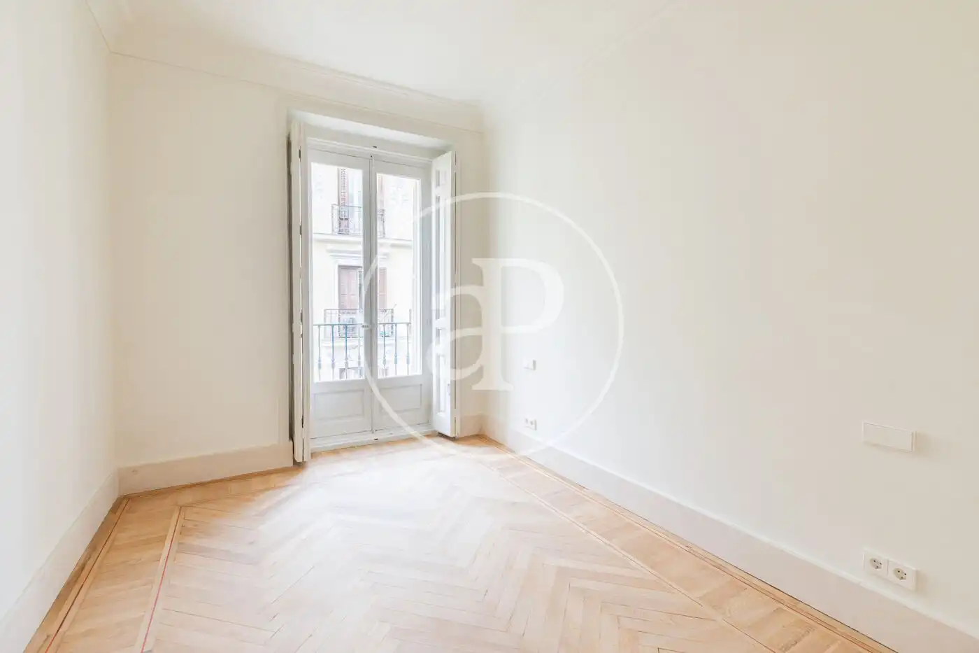 Schlafzimmer von Wohnung zur Miete in Madrid mit Klimaanlage, Heizung und Möbliert