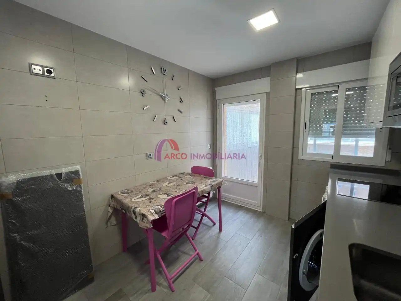Cuina de Apartament en venda en Burgos amb Calefacció, Terrassa i Traster