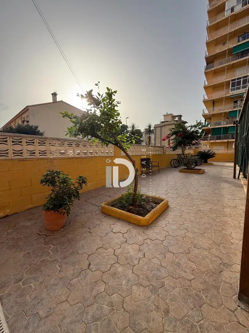 Terrassa de Local en venda en Miramar