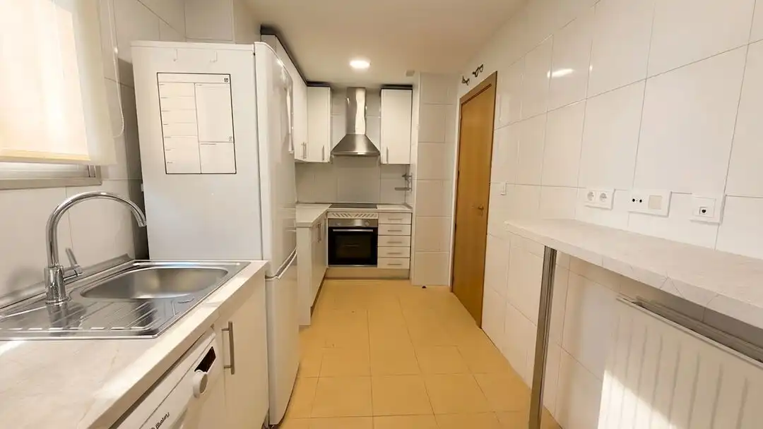Kitchen of Flat for rent in Madrid  with Air Conditioner, Heating and Private garden