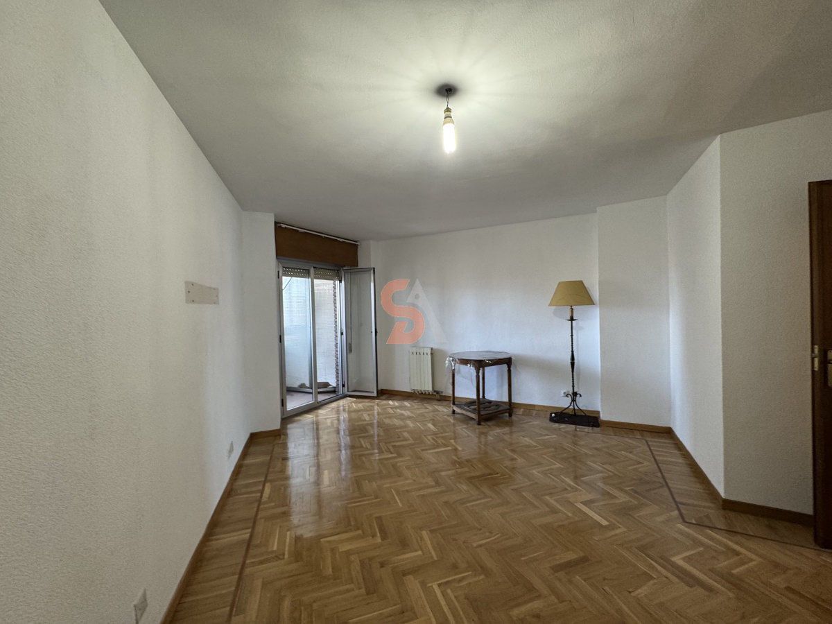Sala d'estar de Pis en venda en Valladolid Capital amb Calefacció i Terrassa