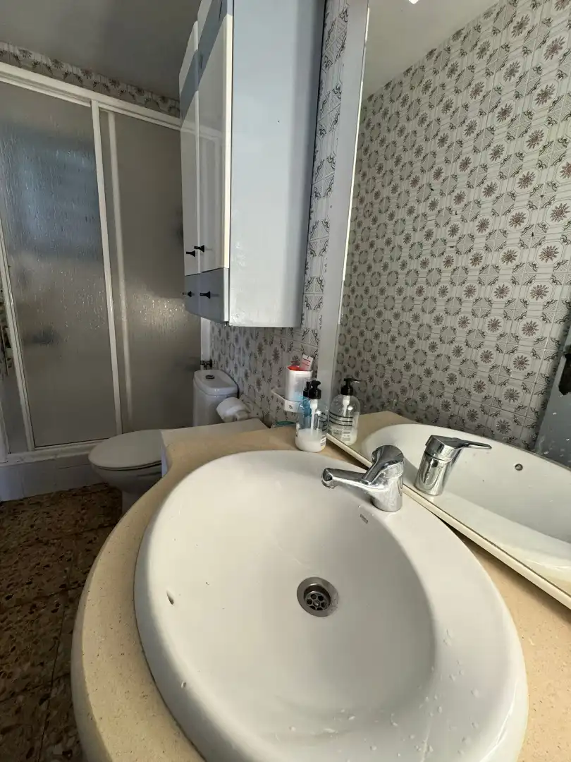 Baño de Piso en venta en Barberà del Vallès con Horno y Balcón