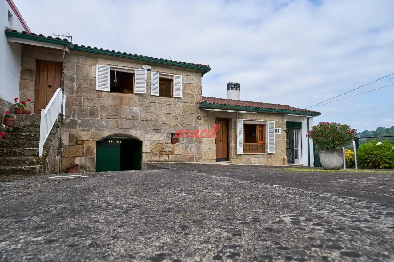 Exterior view of Houses for sale in Ourense Capital   with Heating, Private garden and Terrace