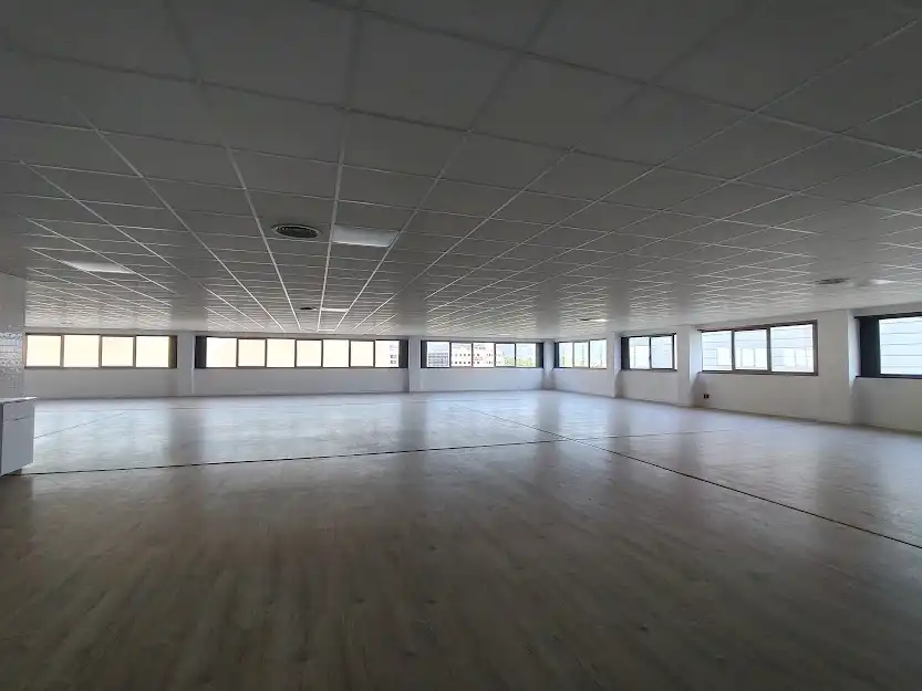 Gebäude zur Miete in El Prat de Llobregat