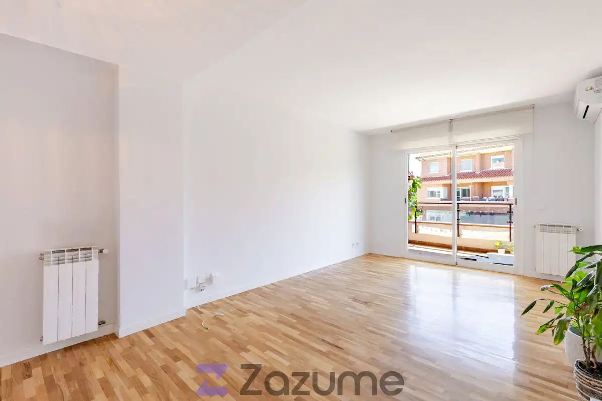 Sala d'estar de Pis de lloguer en Las Rozas de Madrid amb Aire condicionat, Calefacció i Parquet