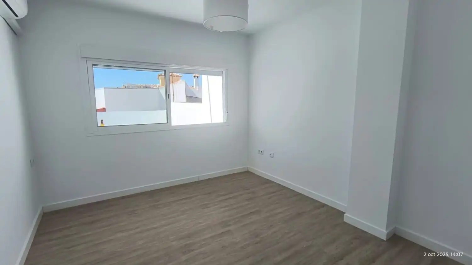 Schlafzimmer von Wohnung zum Verkauf in Benacazón mit Klimaanlage und Heizung