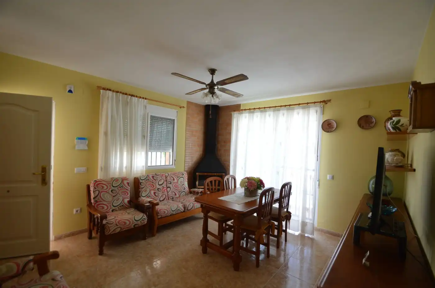 Sala d'estar de Casa o xalet en venda en Vinaròs amb Jardí privat, Terrassa i Piscina