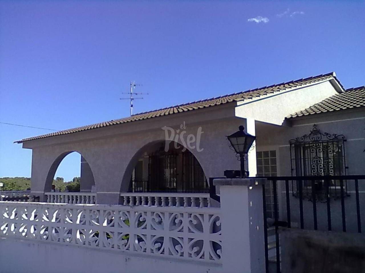 Vista exterior de Casa o xalet en venda en El Catllar  amb Jardí privat i Terrassa