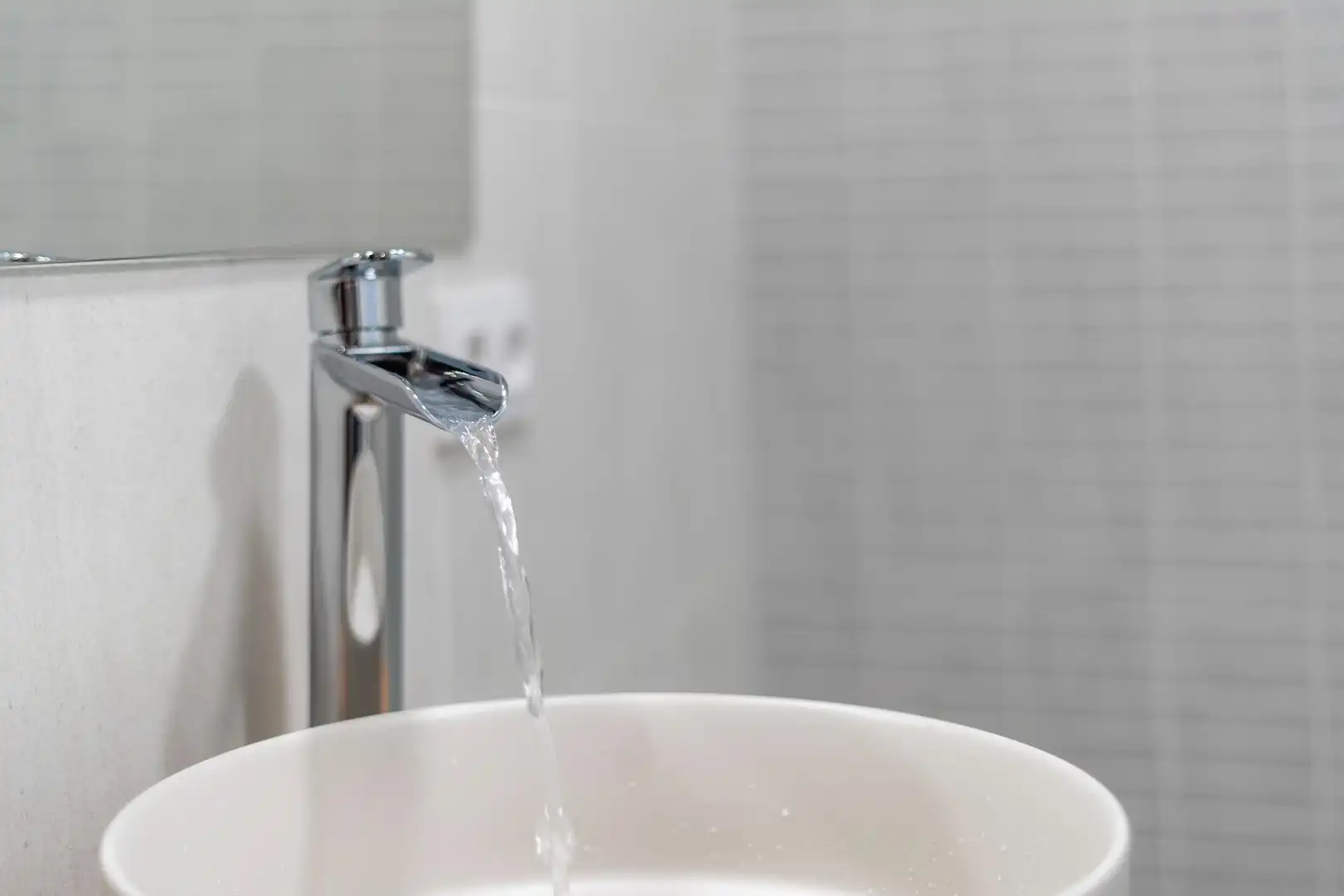Bathroom of Flat for rent in Valencia  with Air Conditioner, Heating and Furnished