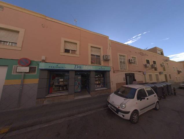 Piso en Venta en Calle Trinquete 5 en La Chanca - Pescadería