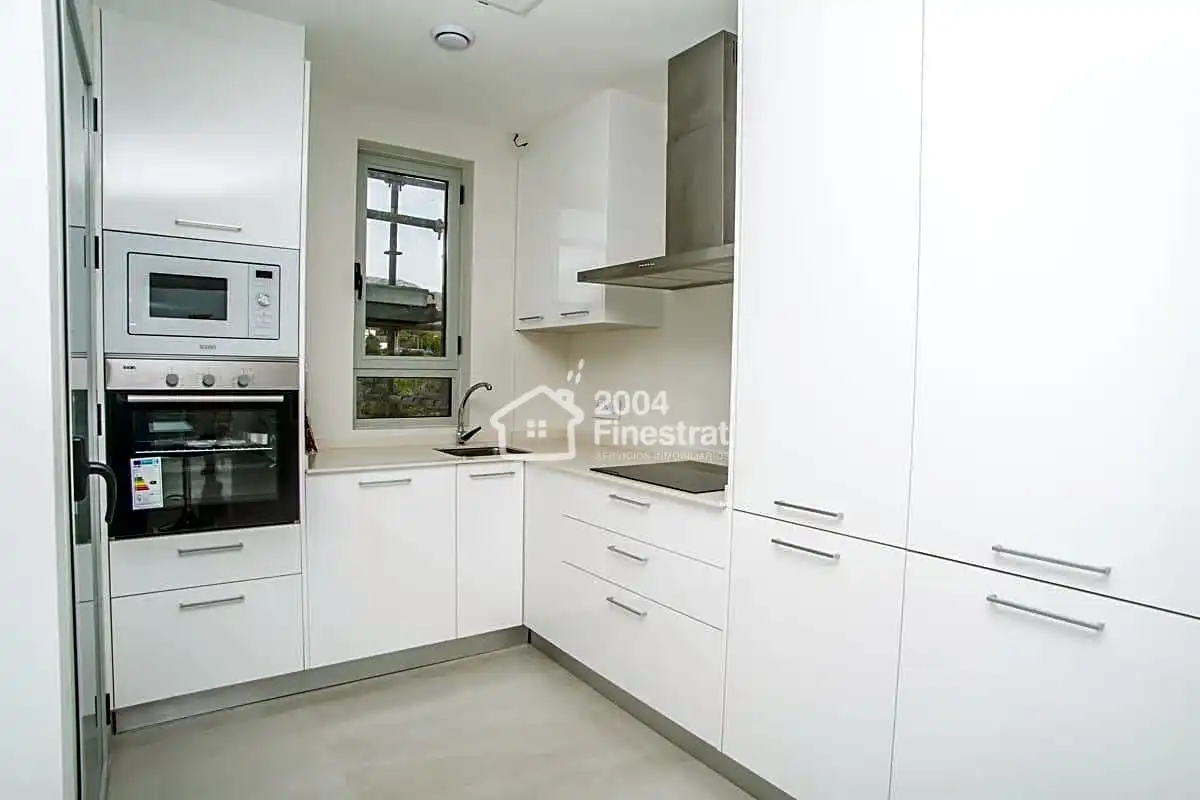 Küche von Wohnung zum Verkauf in Finestrat mit Klimaanlage, Terrasse und Möbliert
