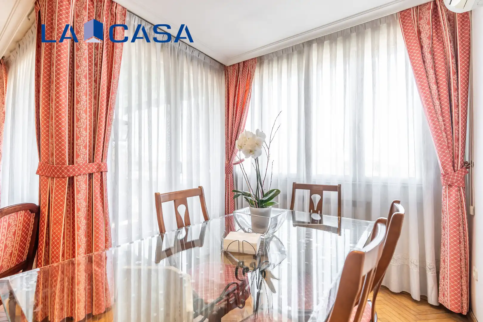 Comedor de Piso en venta en Madrid con Calefacción y Terraza