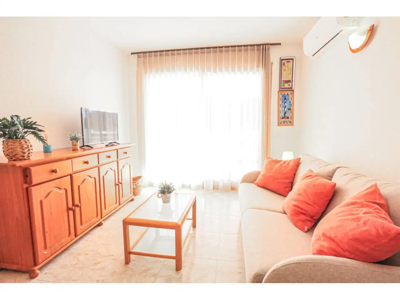 Sala de estar de Apartamento en venta en Vandellòs i l'Hospitalet de l'Infant con Aire acondicionado, Terraza y Trastero
