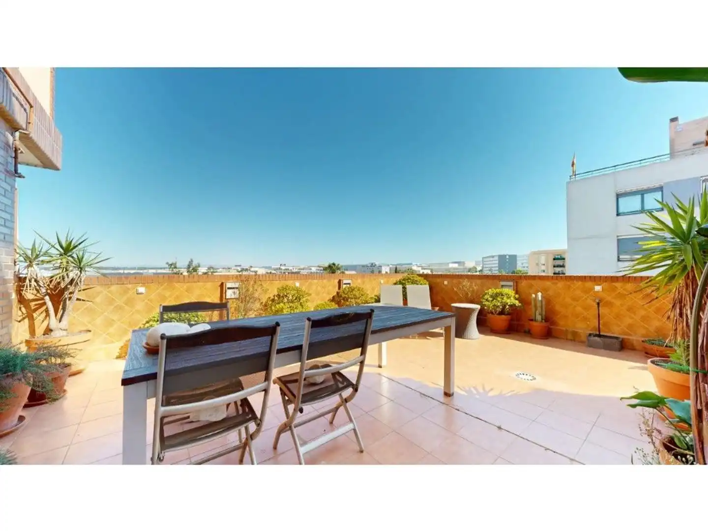 Terraza de Ático en venta en Paterna con Aire acondicionado, Terraza y Trastero