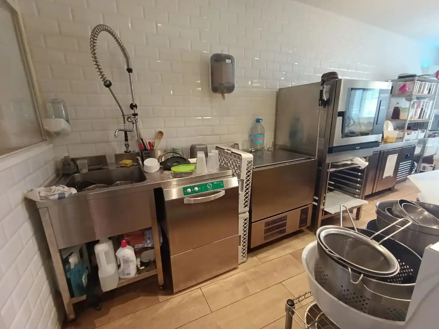 Cocina de Local en traspaso en Barcelona con Aire acondicionado y Amueblado