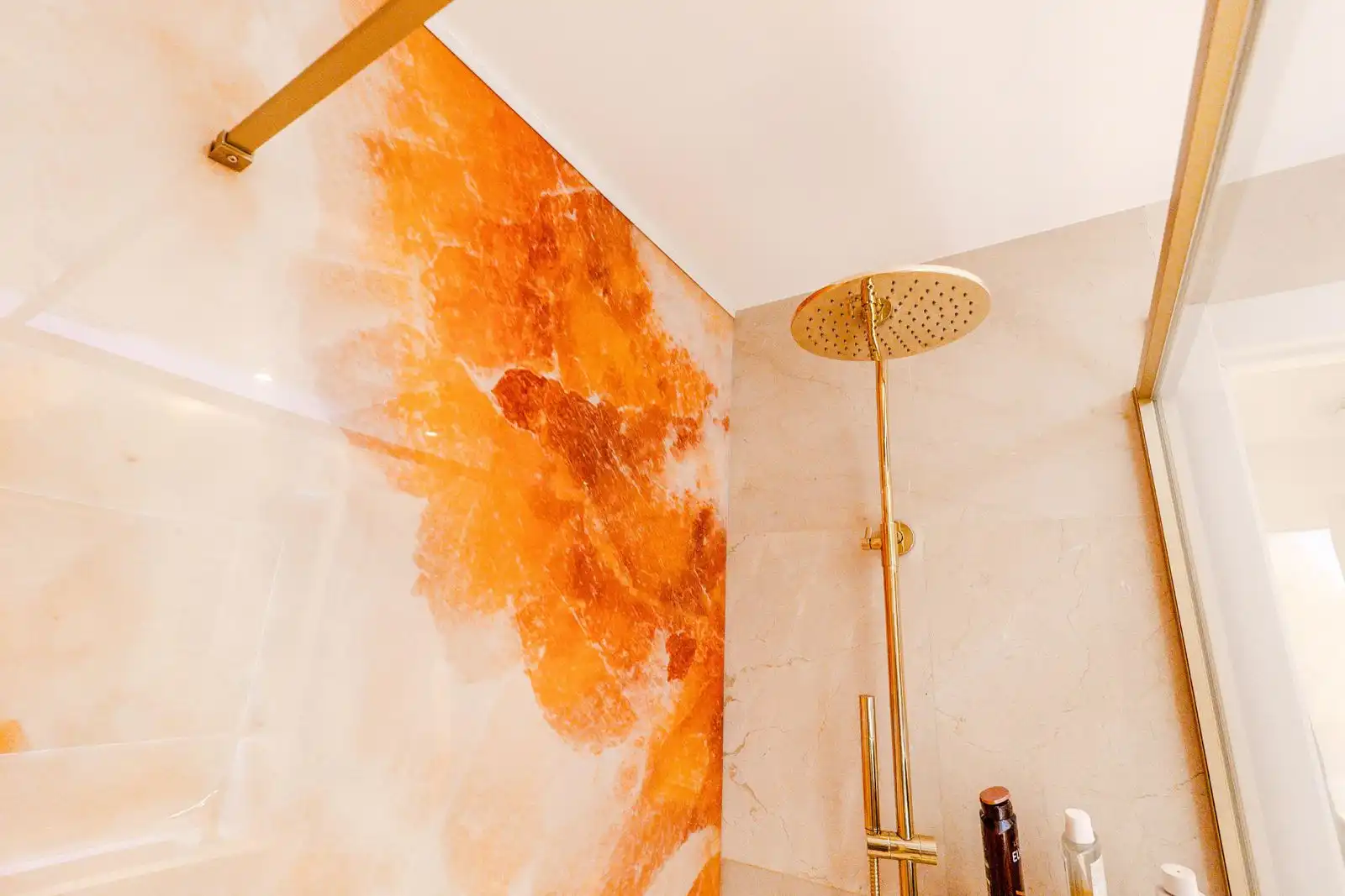 Bathroom of Attic for sale in Madrid  with Air Conditioner, Heating and Parquet flooring