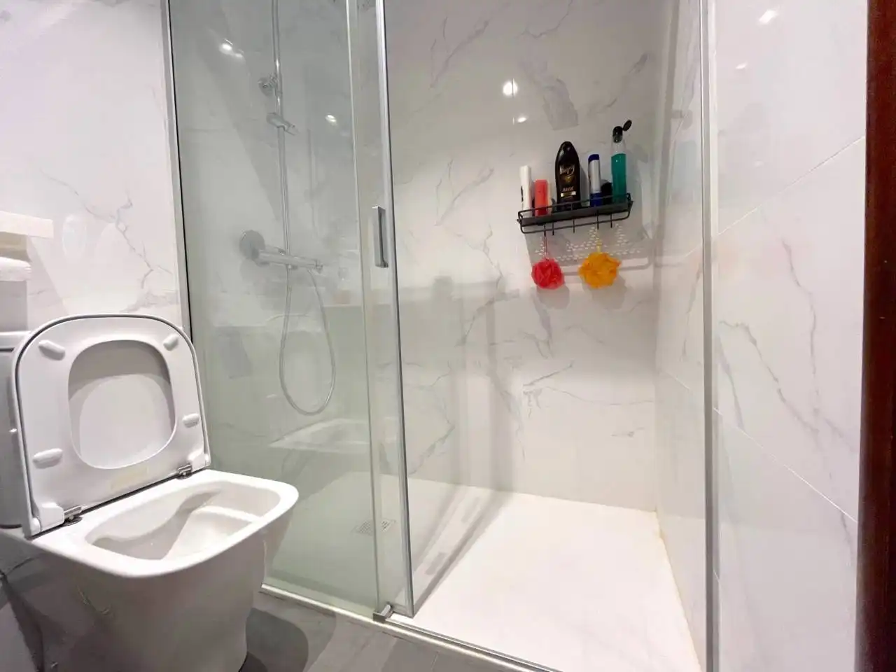 Bathroom of Flat for sale in Erandio  with Heating, Terrace and Furnished